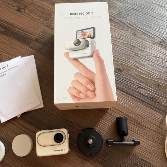 Insta360 GO 3 64 GB - Picture 1 of 2